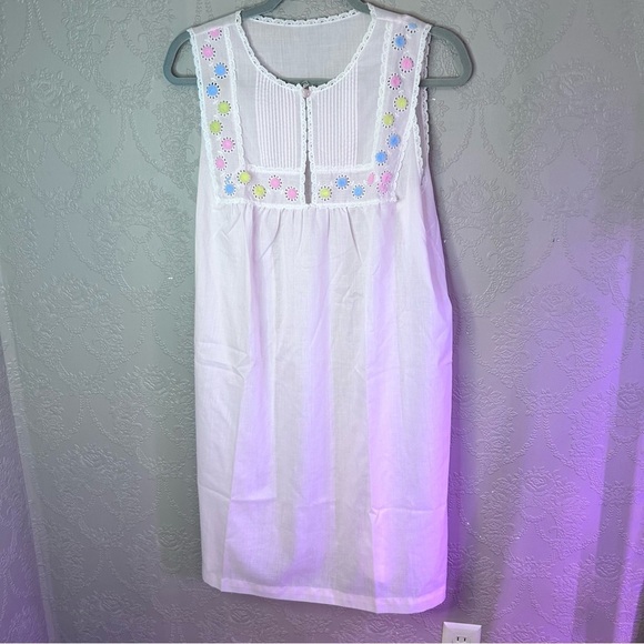 Pink Nightgown with Floral Embroidery vintage robe gown - Picture 7 of 8